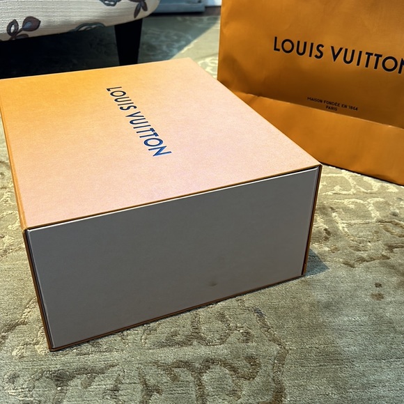 Authentic Louis Vuitton Empty Box - Picture 2 of 8